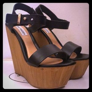 Steve Madden wedge sandals-brand new!
